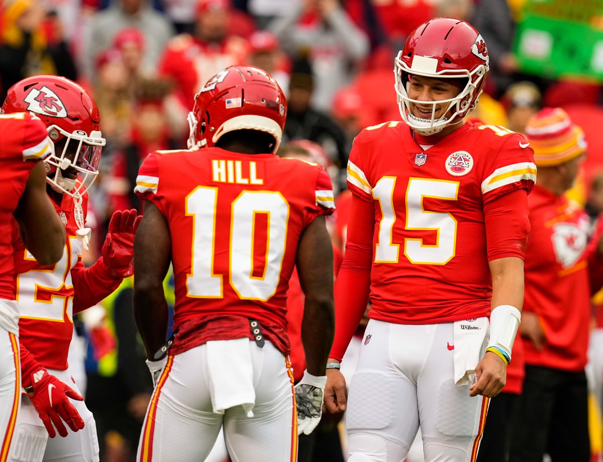 Tyreek Hill with Patrick Mahomes.